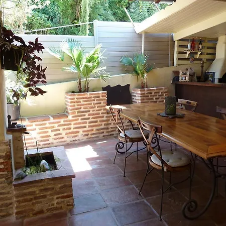 فندق مبيت وإفطار D'hotes La Fontaine De