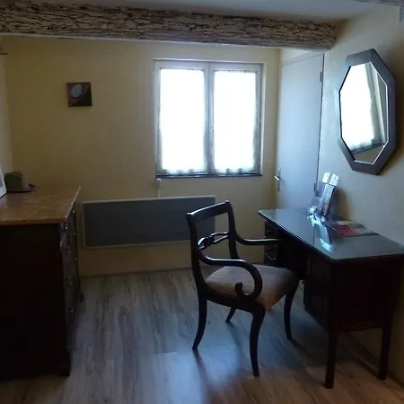 فندق مبيت وإفطار D'hotes La Fontaine De Corbarieu