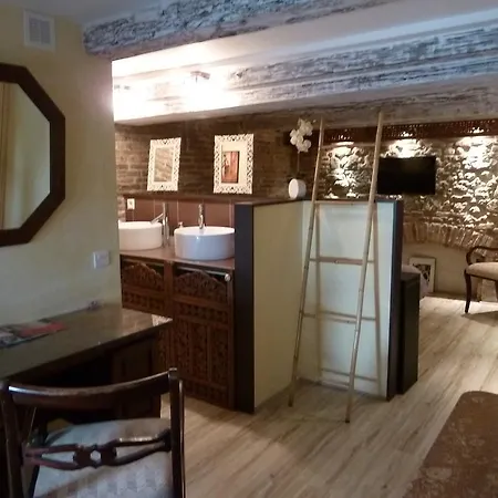 فندق مبيت وإفطار D'hotes La Fontaine De Corbarieu